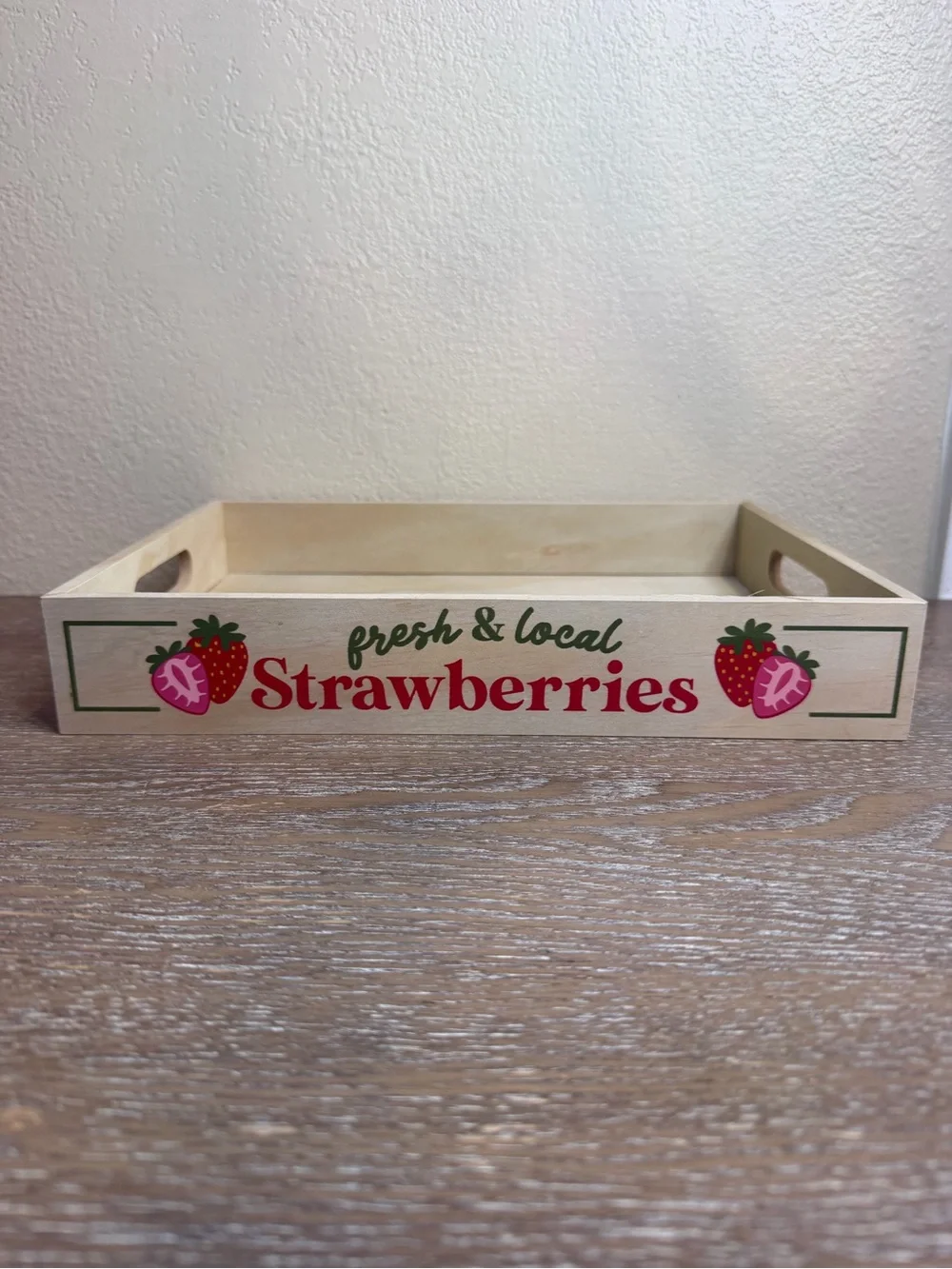 New Target Bullseye Wooden Decor, Strawberry Tray
